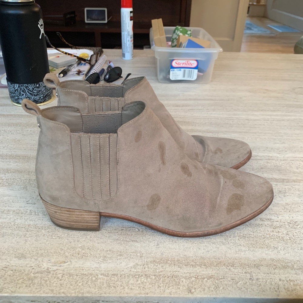 TAN BOOTIE